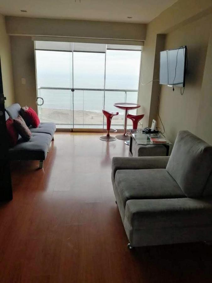 Beachfront Condo San Miguel Лима Екстериор снимка
