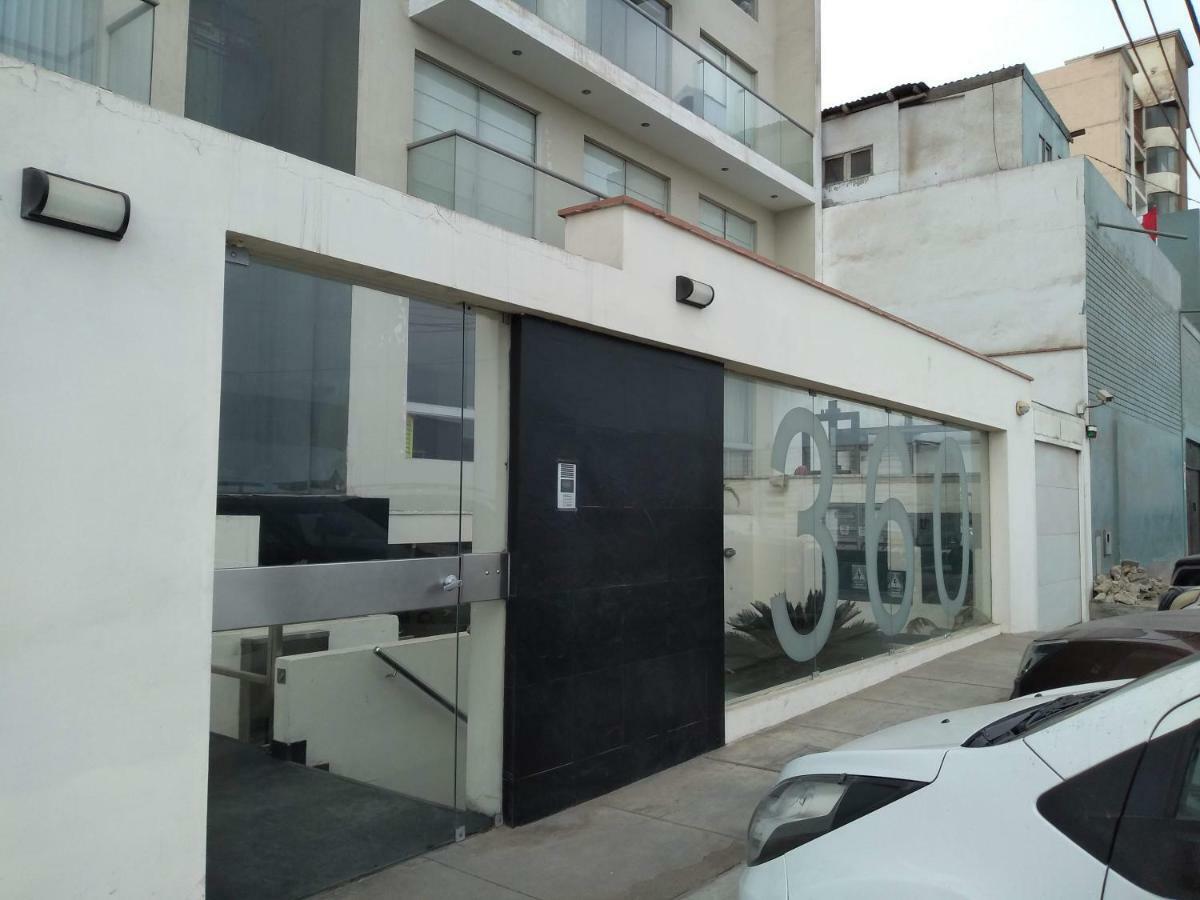 Beachfront Condo San Miguel Лима Екстериор снимка